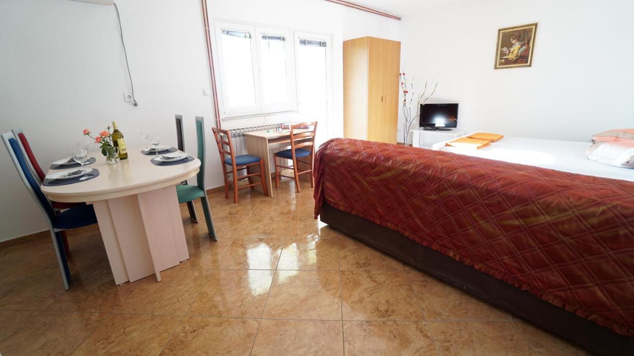 Apartments Kata Gornji Karin Extérieur photo