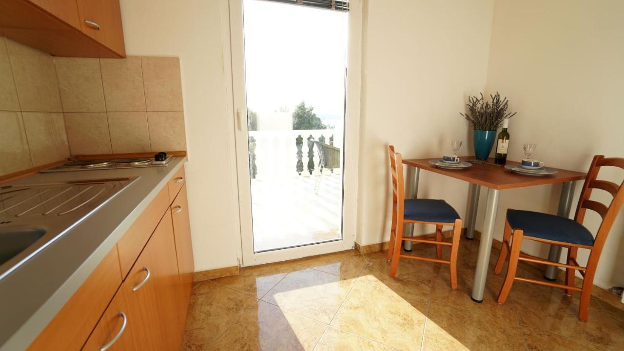 Apartments Kata Gornji Karin Extérieur photo